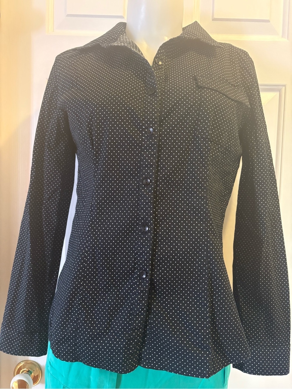 Ciarra Black & White Polka Dot Button Down Long Sleeve Shirt Pocket Size M.